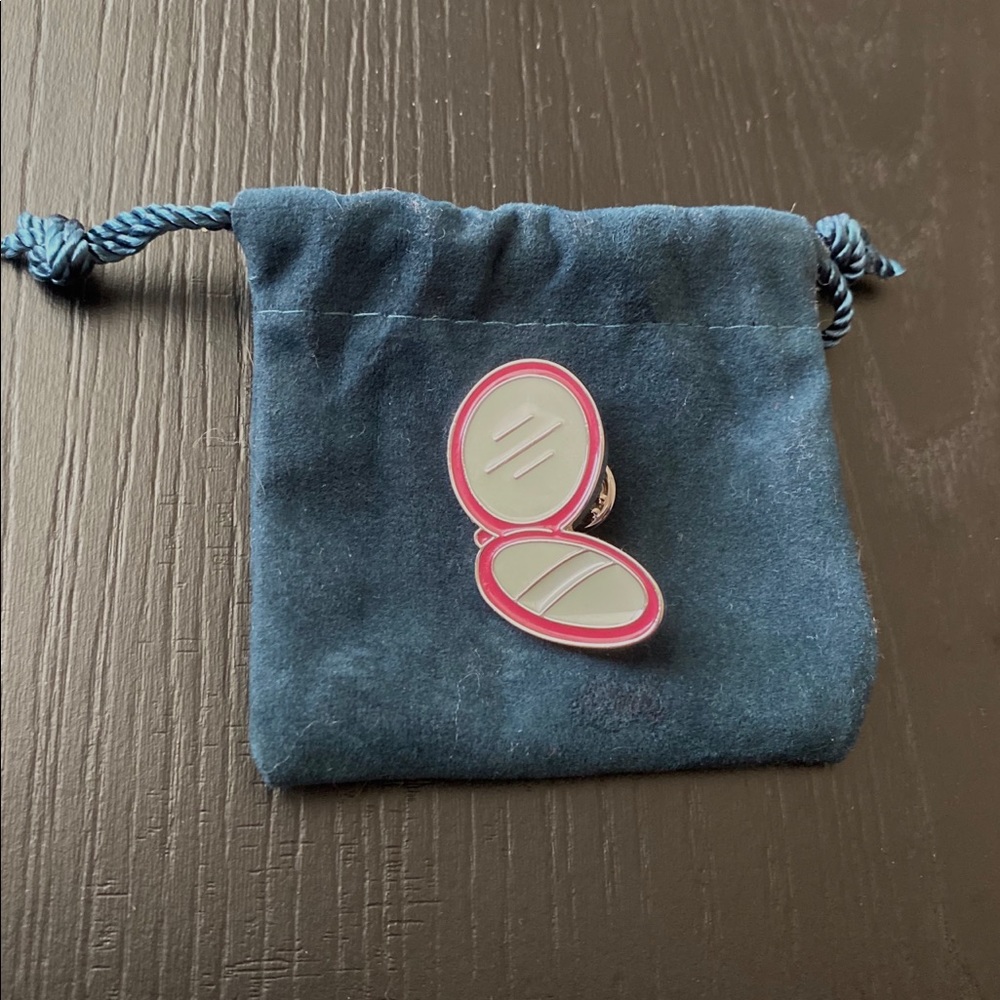 mirror pin